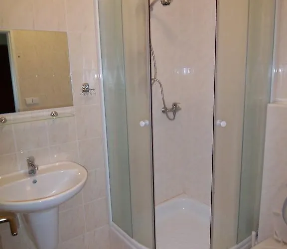 U Lanovky Appartement *